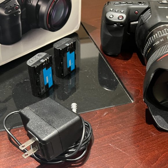 Blackmagic 6k Camera + Canon EF 24-105 F/2.8L 1:4 + 2 Batteries - Picture 6 of 11